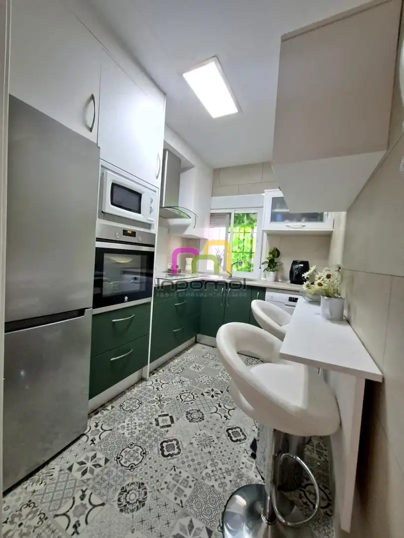 Kitchen of Apartments for sale in Badajoz  with Air Conditioner, Heating and Furnished