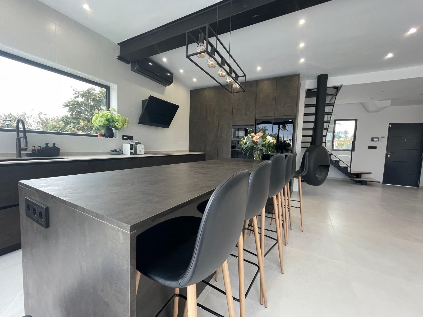 Cuina de Casa o xalet en venda en Elche / Elx amb Aire condicionat, Terrassa i Piscina