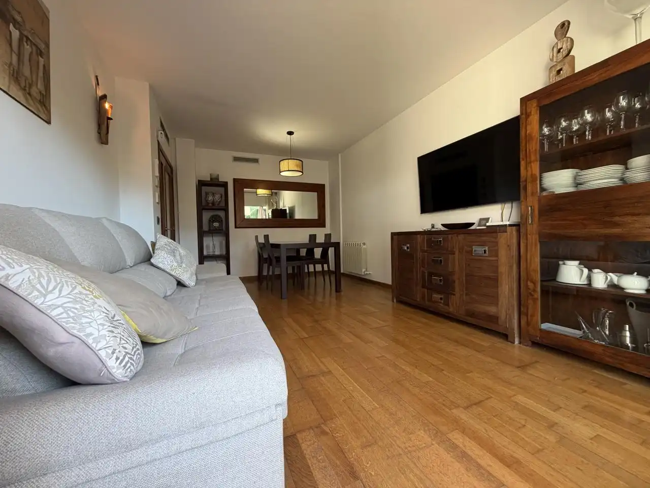 Sala de estar de Planta baja en venta en Castell d'Aro, Platja d'Aro i s'Agaró con Aire acondicionado, Terraza y Amueblado