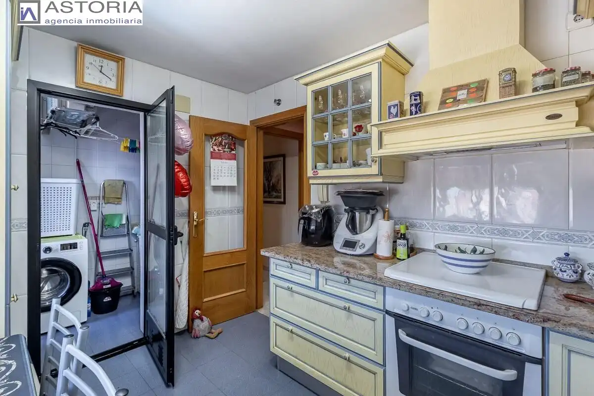 Piso con terraza en venta en Calle Calle Periodista Fernando Gómez de la Cruz, imagen 14