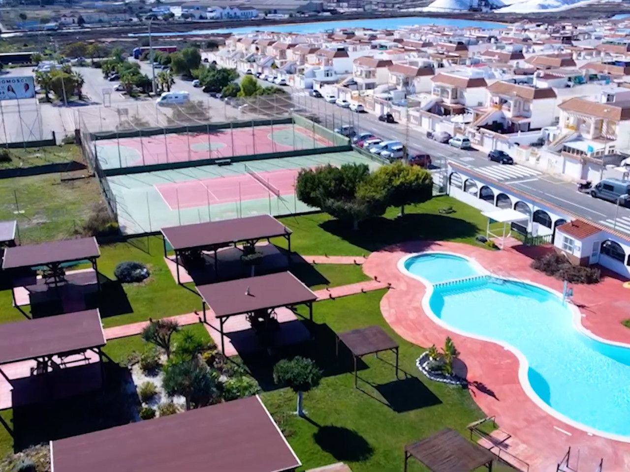 Piscina de Casa o xalet en venda en Torrevieja amb Aire condicionat, Calefacció i Terrassa