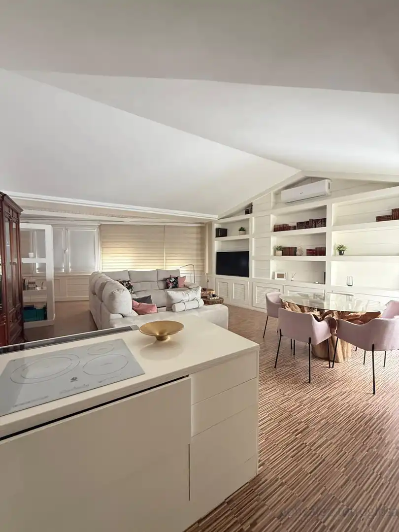 Flat for rent in San Mateo
