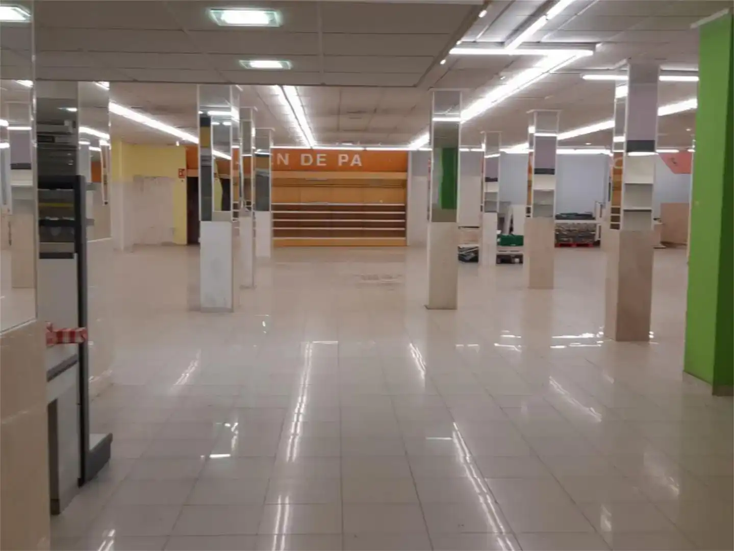 Commercial properties for rent in Bocairent  with Air Conditioner