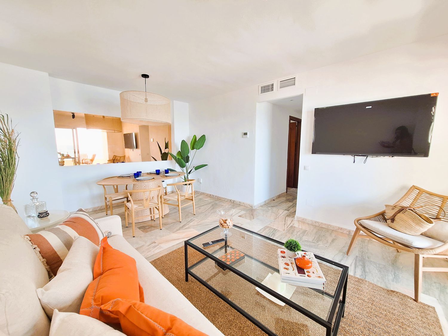 Sala de estar de Apartamento de alquiler en Fuengirola con Aire acondicionado y Terraza