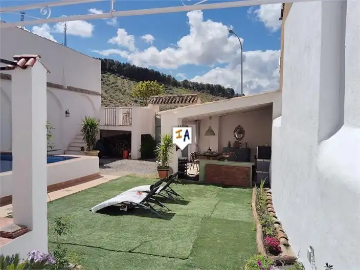 Terraced house with pool for sale in Alcaudete, imagen 4