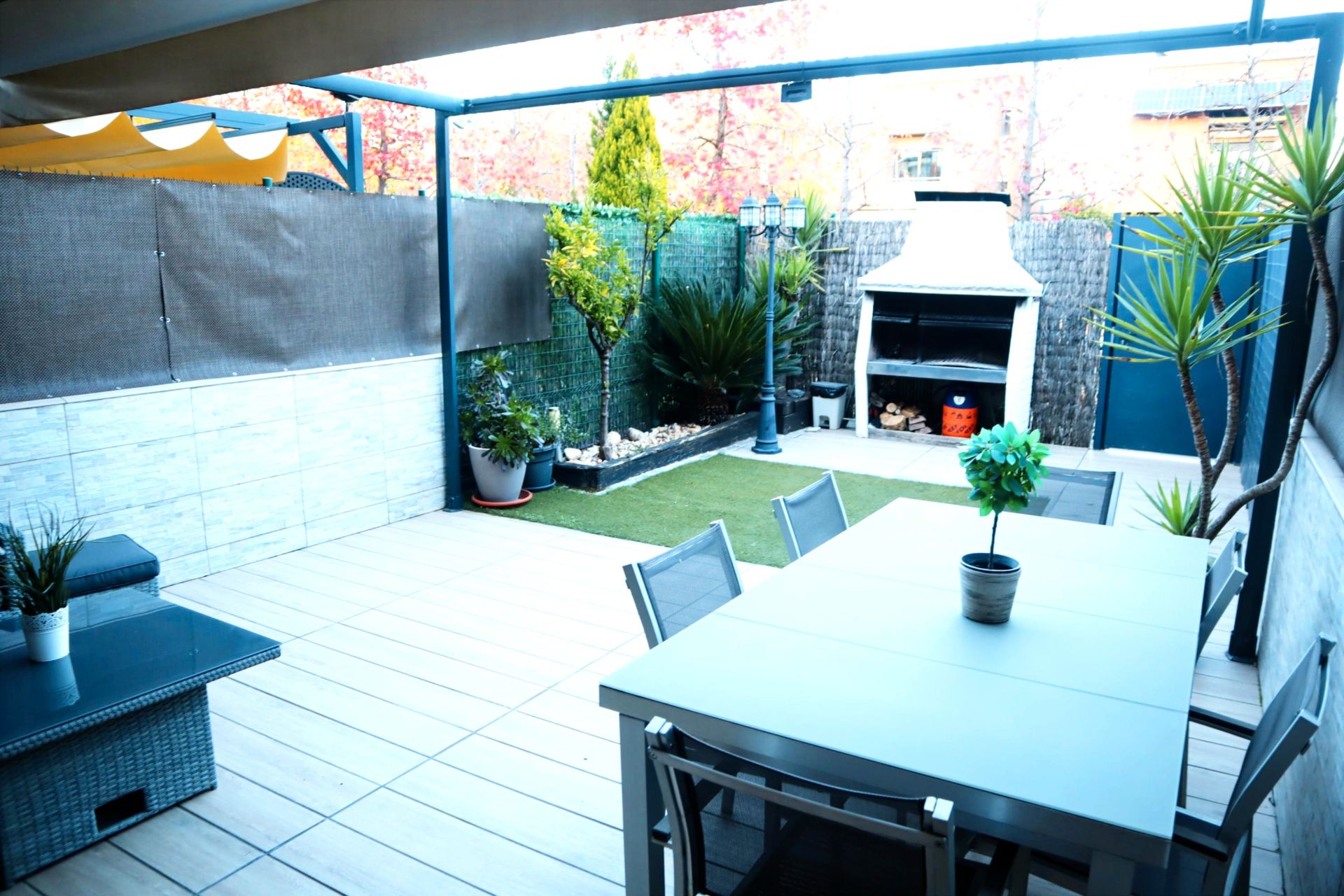 Terrassa de Casa adosada en venda en Santa Perpètua de Mogoda amb Aire condicionat, Calefacció i Jardí privat