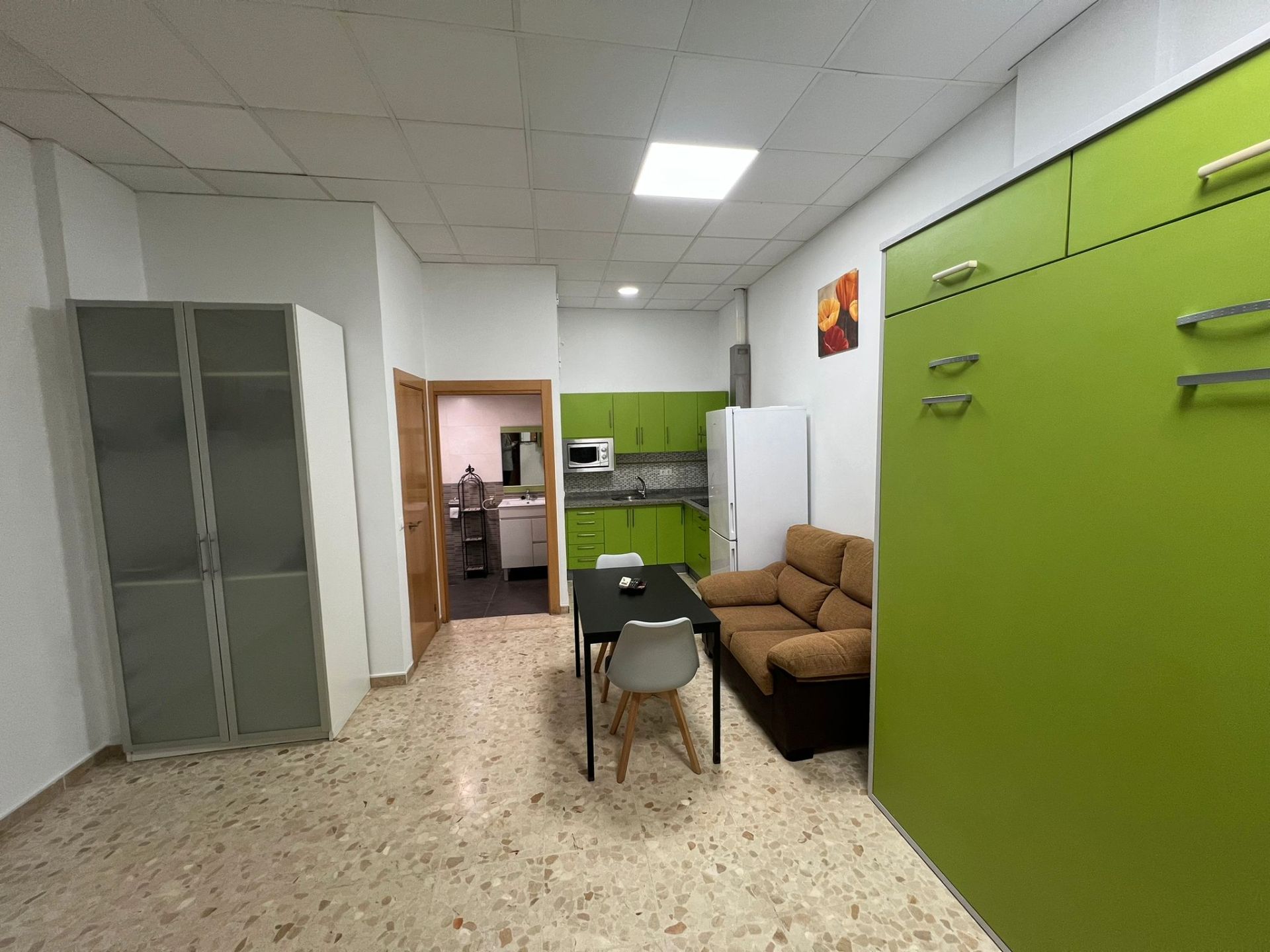 Cocina de Estudio de alquiler en Málaga Capital con Aire acondicionado y Amueblado