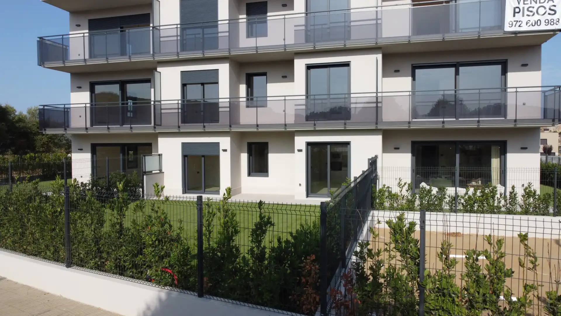 Planta baja en venta en Poble