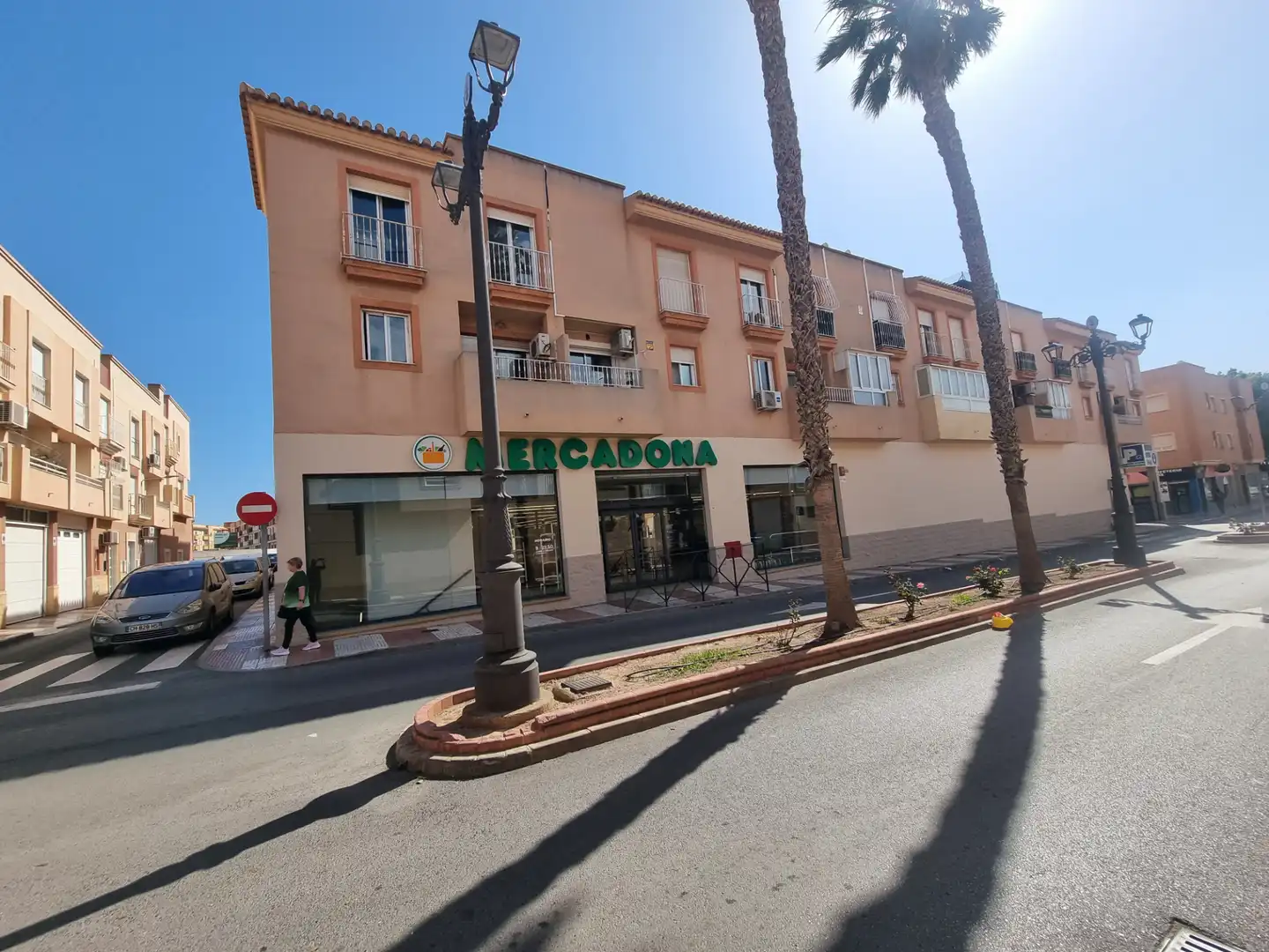 Vista exterior de Casa adosada en venta en Roquetas de Mar con Aire acondicionado, Calefacción y Terraza