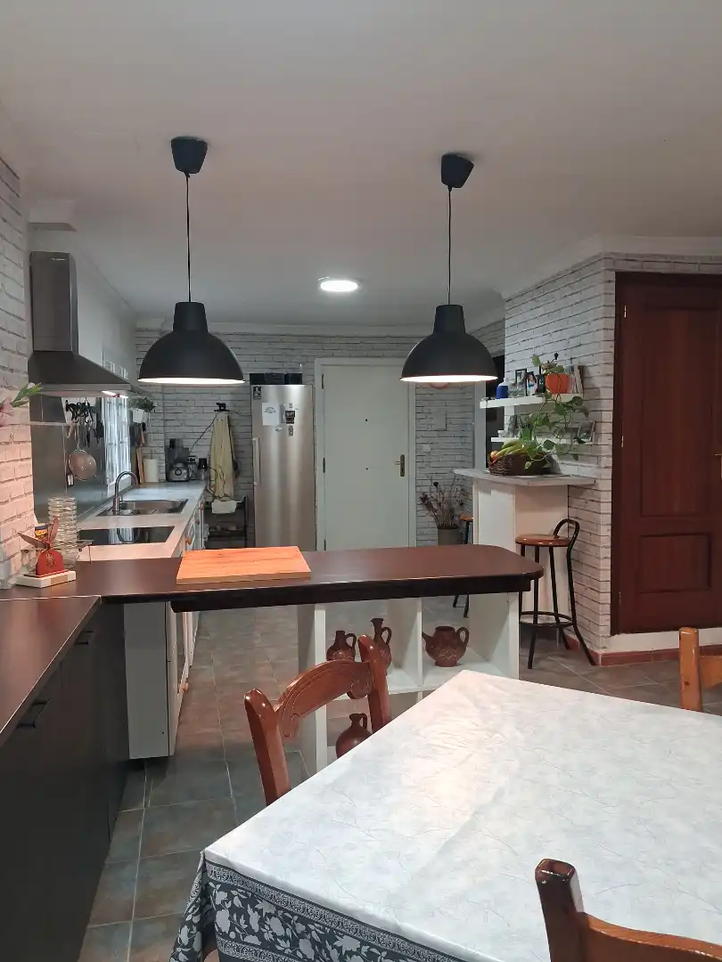 Cocina de Casa o chalet en venta en Castilleja de la Cuesta con Aire acondicionado, Calefacción y Jardín privado