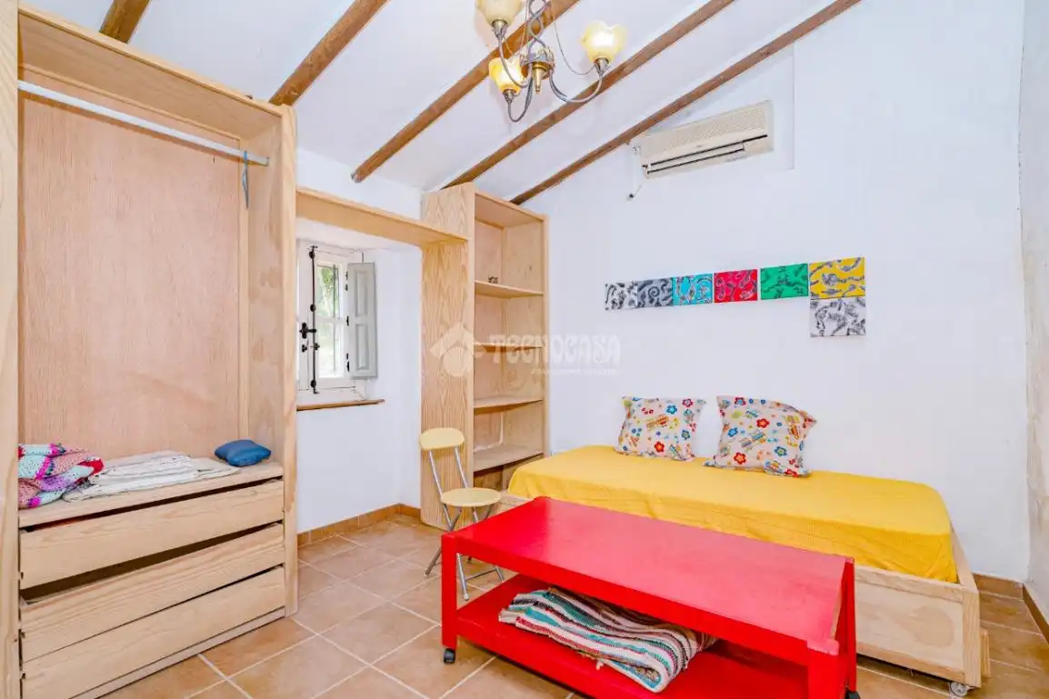 Dormitori de Finca rústica en venda en Loja amb Aire condicionat, Jardí privat i Terrassa