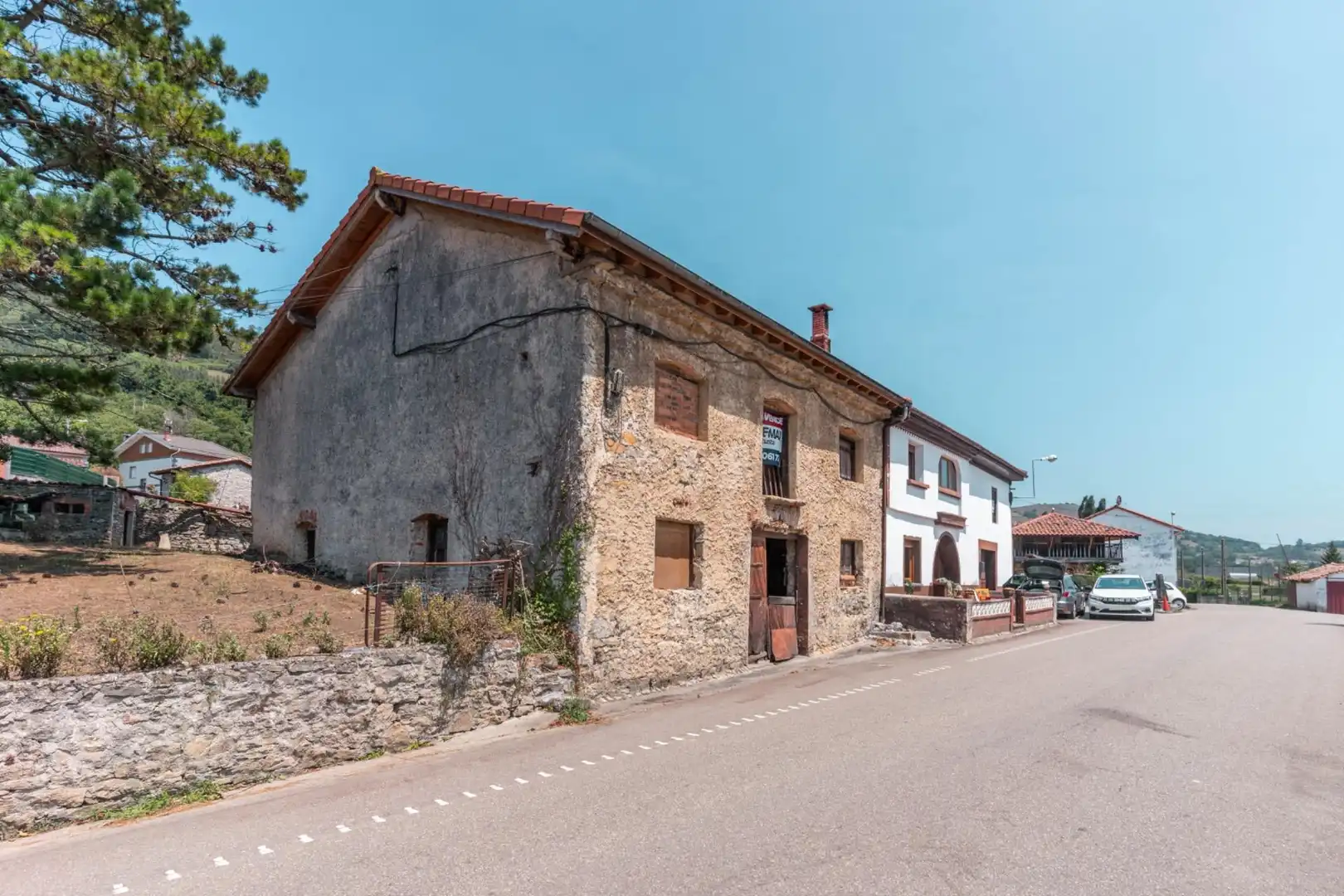 Vista exterior de Casa o chalet en venta en Sariego con Calefacción, Terraza y Amueblado