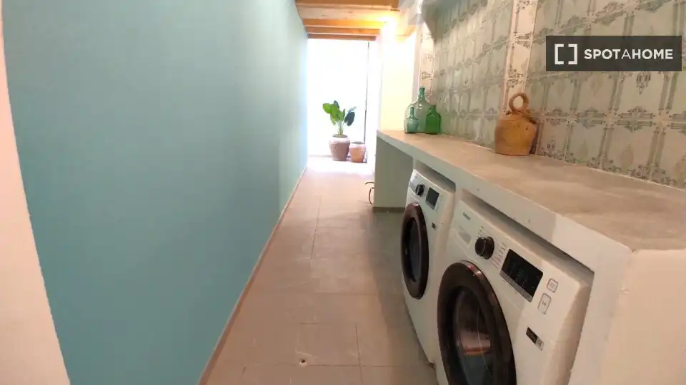 Room in Barrio de Benicalap