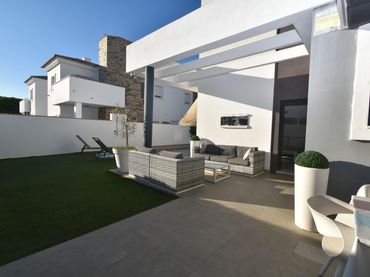 Xalet amb piscina en venda a Las Lagunas - Campano