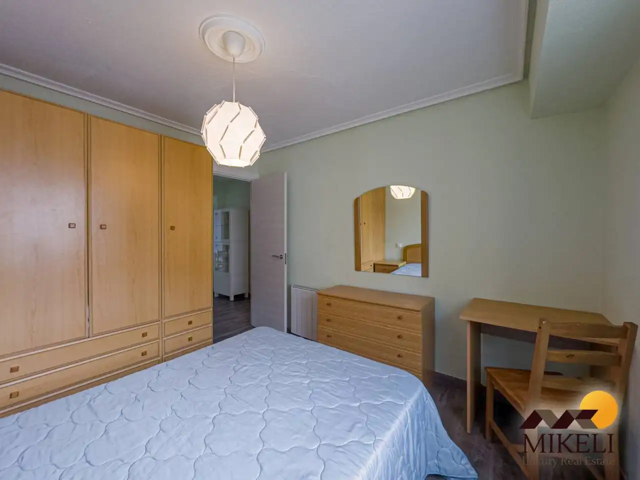 Schlafzimmer von Wohnung zur Miete in Santander mit Heizung, Terrasse und Möbliert