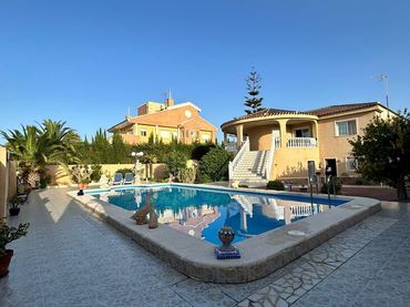 Maison avec piscine à vendre à Centro