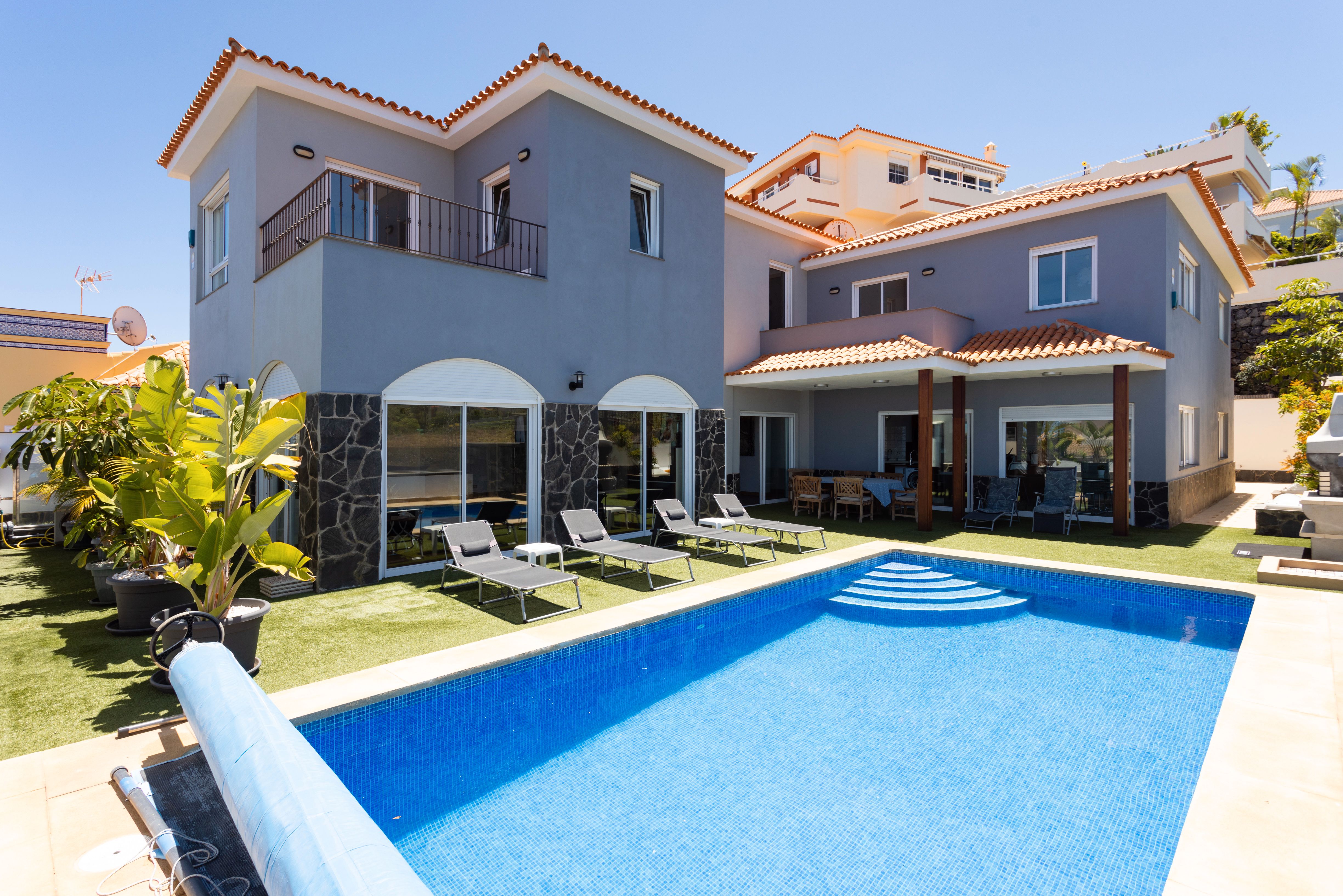 Piscina de Casa o xalet en venda en Puerto de la Cruz amb Jardí privat, Terrassa i Traster