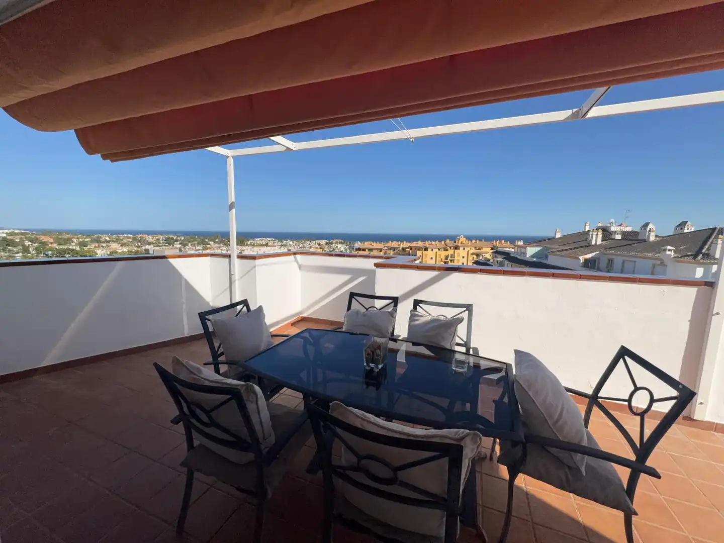 Terraza de Ático en venta en Marbella con Calefacción, Terraza y Amueblado