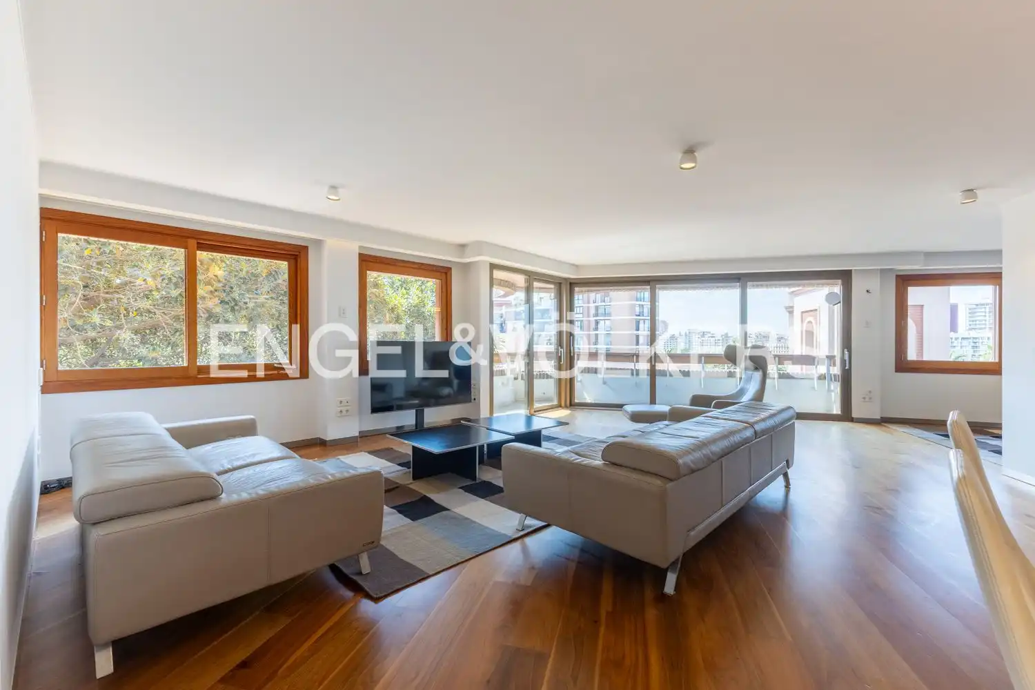 Sala d'estar de Pis de lloguer en Valencia amb Aire condicionat, Calefacció i Parquet