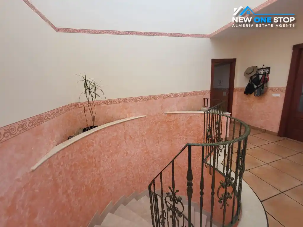 Casa adosada en venda en Cuevas del Almanzora amb Aire condicionat, Calefacció i Jardí privat