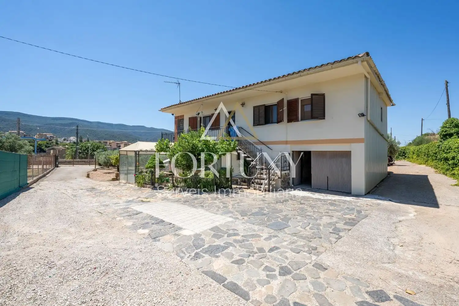 Vista exterior de Casa o chalet en venta en L'Espluga de Francolí con Piscina