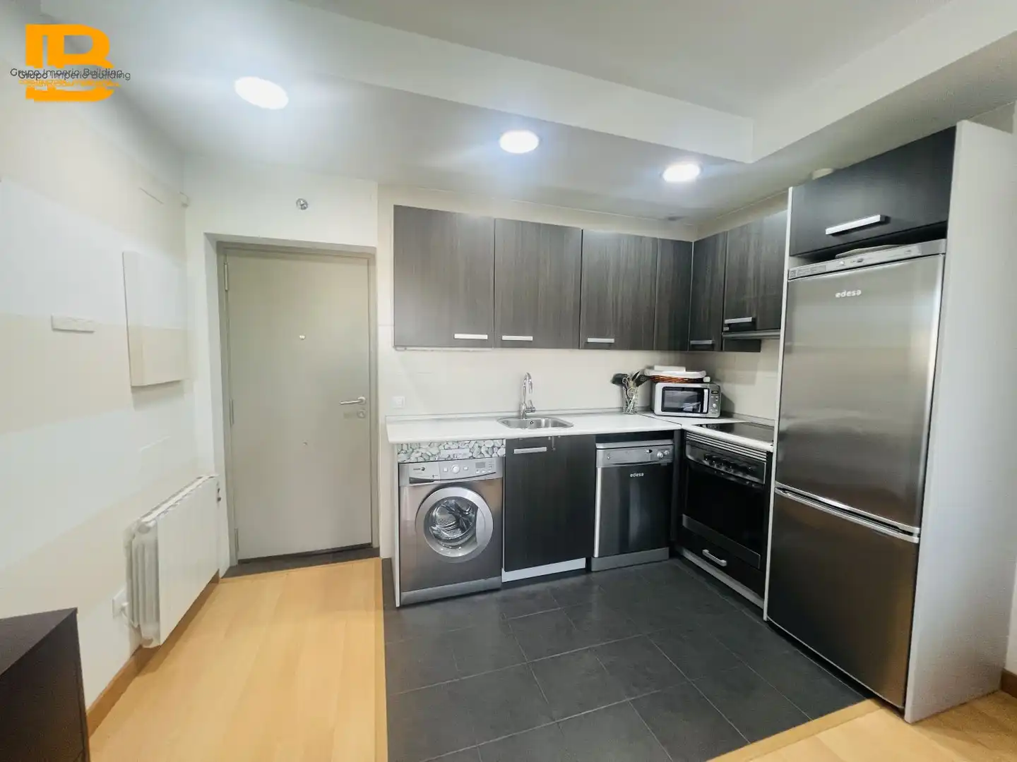 Cocina de Piso en venta en Villarcayo de Merindad de Castilla la Vieja con Calefacción, Parquet y Terraza