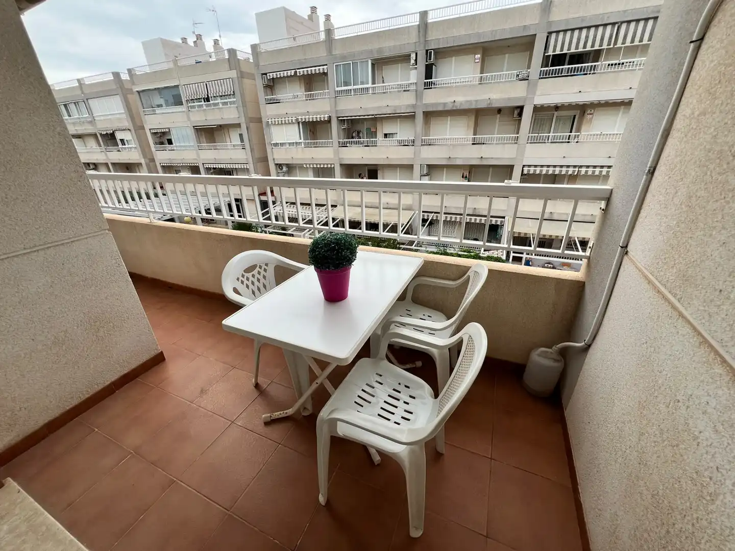 Apartment with lift for sale in Carrer José Segrelles 24, imagen 3