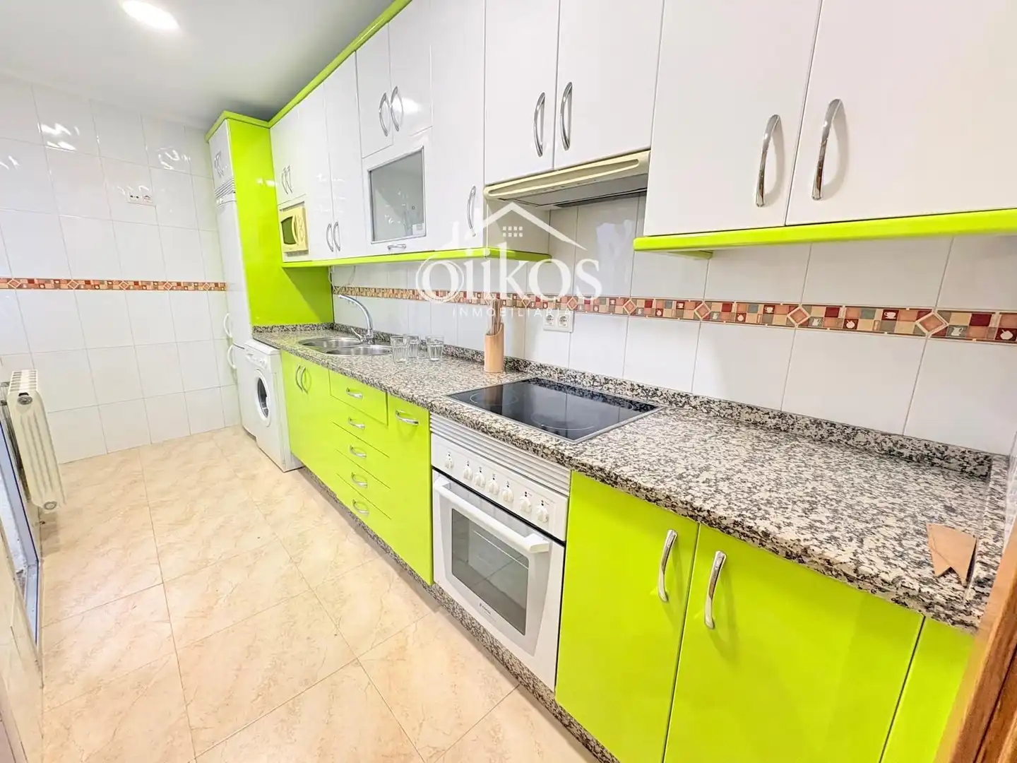 Kitchen of Flat for sale in Salamanca  with Heating