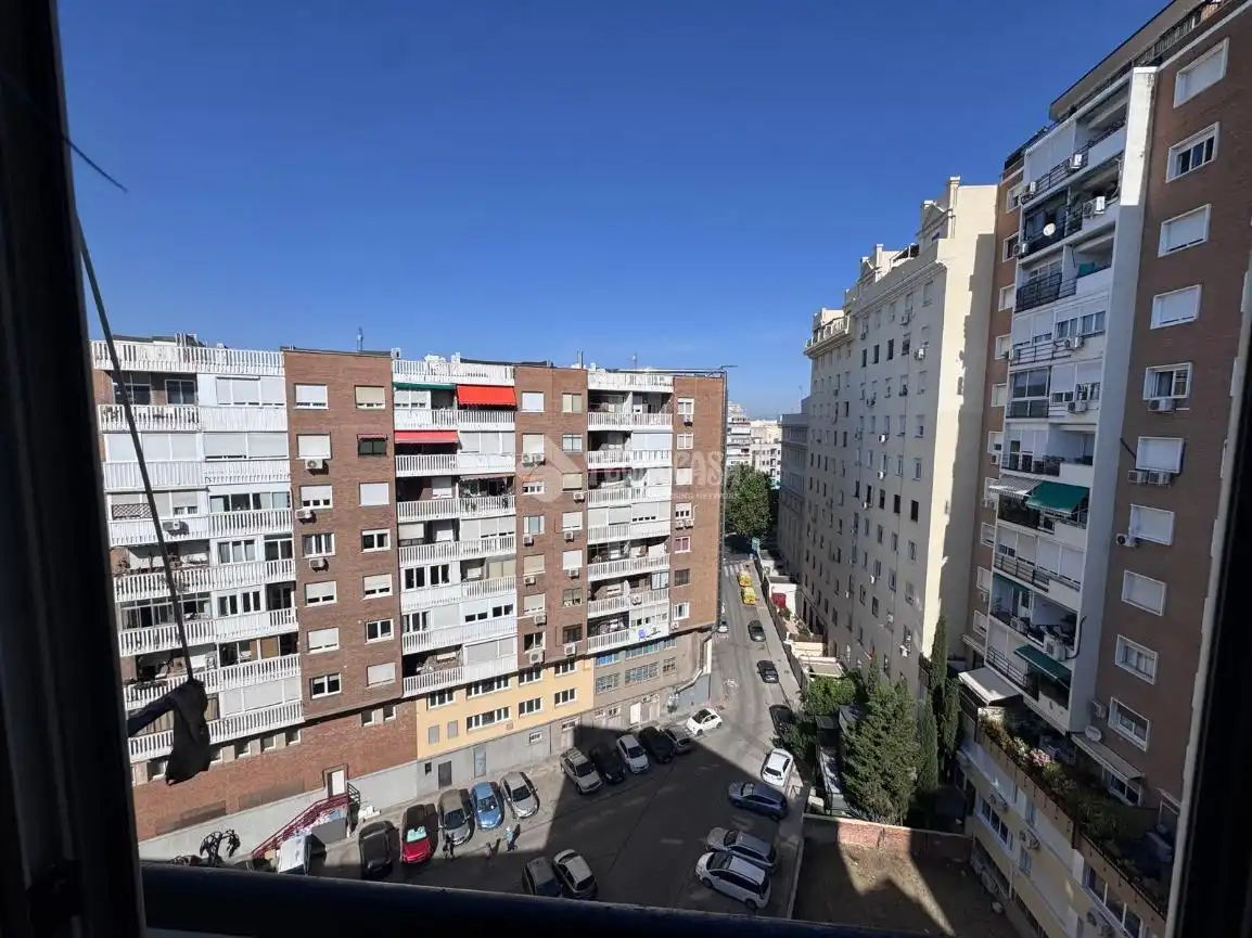 Vista exterior de Piso en venta en Madrid con Aire acondicionado y Calefacción