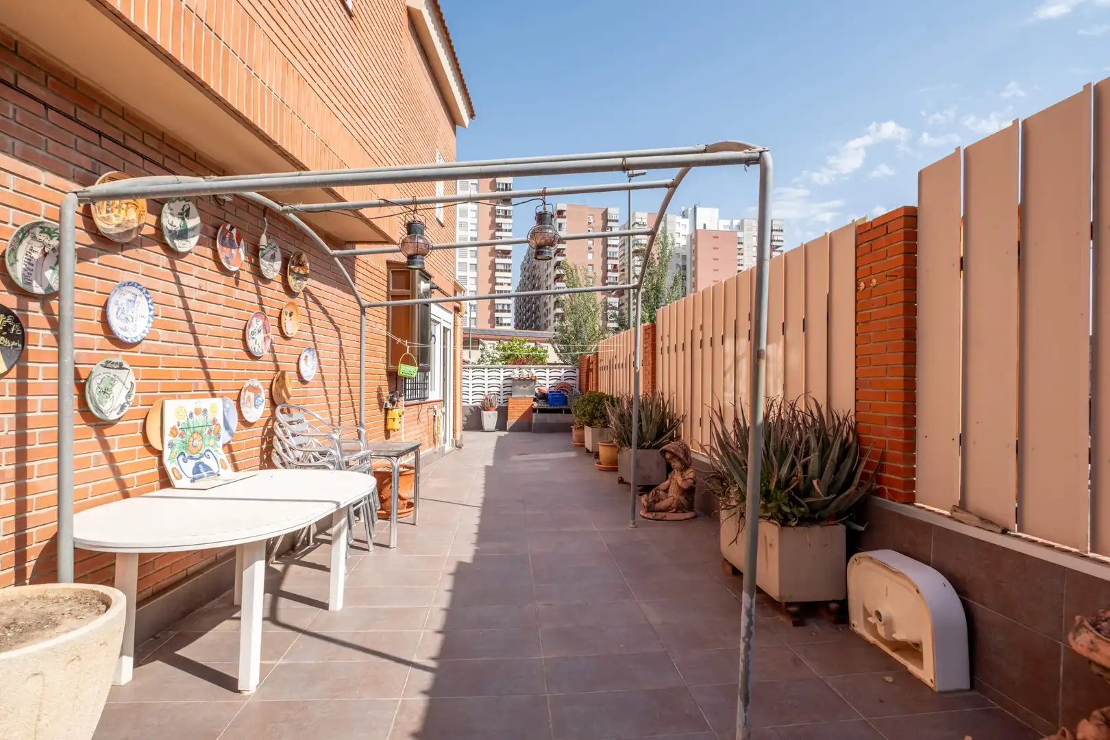 Terraza de Casa o chalet en venta en Zaragoza con Calefacción, Jardín privado y Terraza