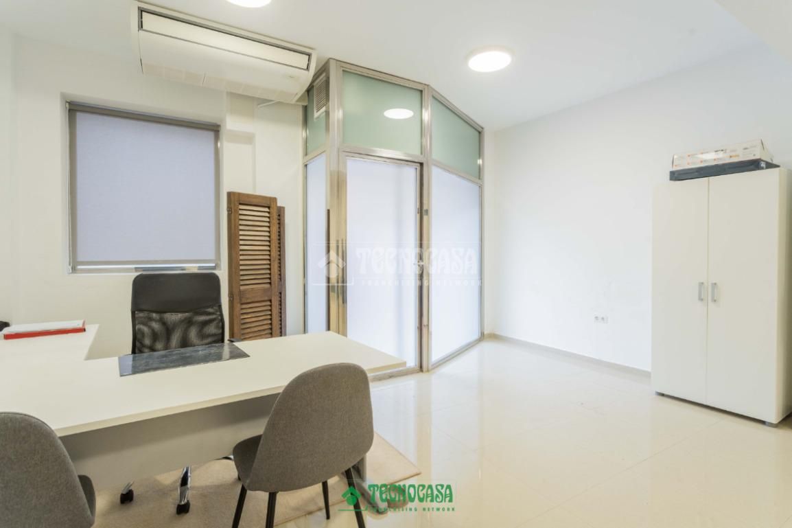 Garage for sale in  Almería Capital