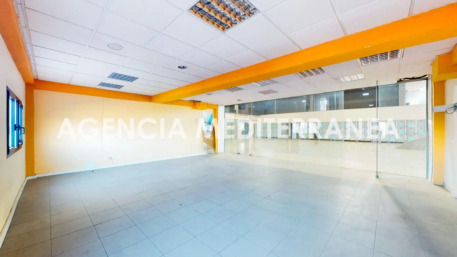 Local de alquiler en Avenida MENEDEZ PIDAL, 13, Barrio de Campanar