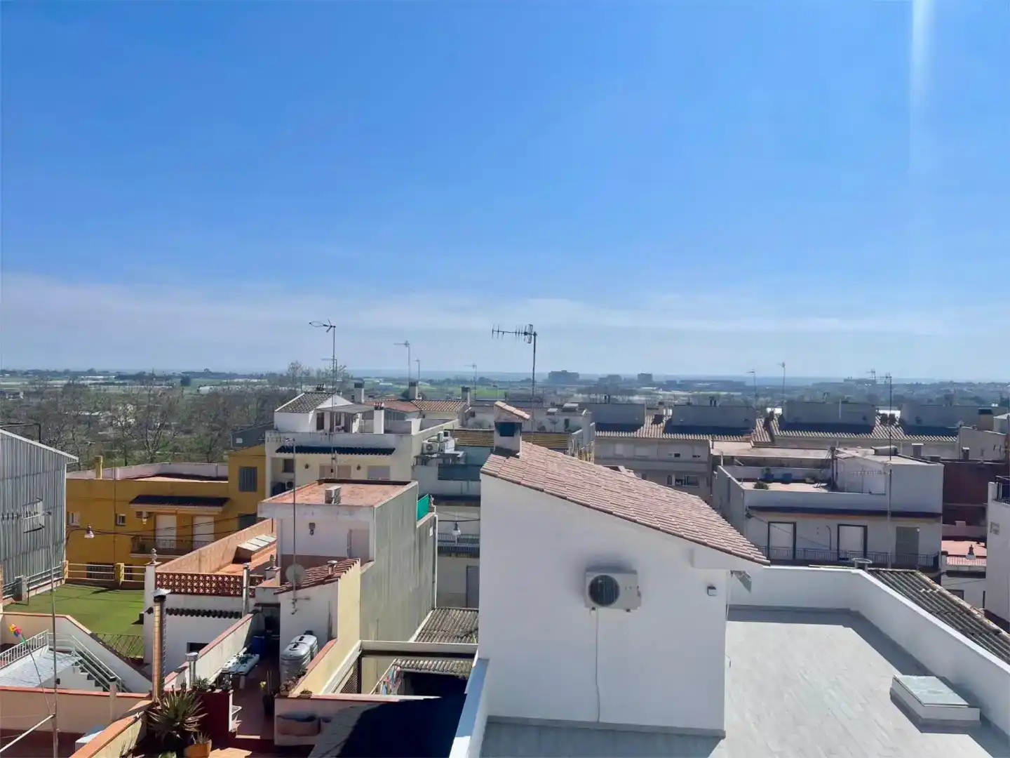 Vista exterior de Pis en venda en Palafolls amb Aire condicionat i Balcó