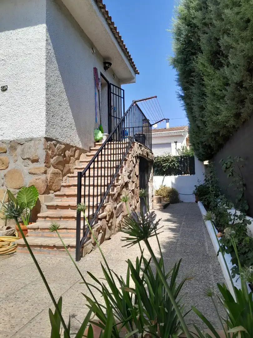 Casa o chalet en venta en Cobisa con Calefacción, Jardín privado y Amueblado