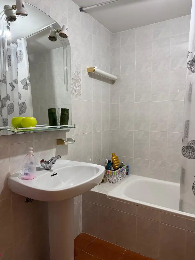 Bathroom of Flat for sale in Candeleda  with Air Conditioner and Heating