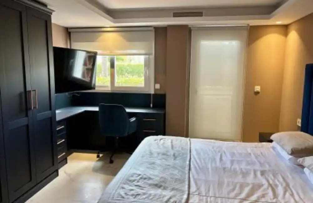 Dormitori de Apartament de lloguer en Marbella amb Aire condicionat, Calefacció i Terrassa