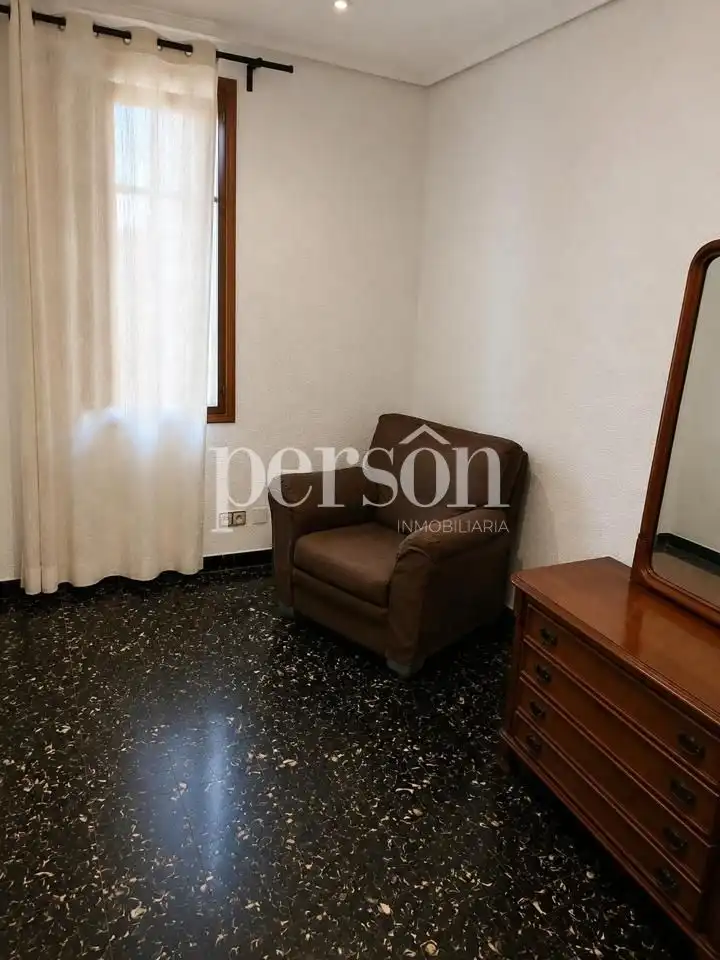Wohnung zum Verkauf in calle de l'Escriptor Mariá Serrano, imagen 4
