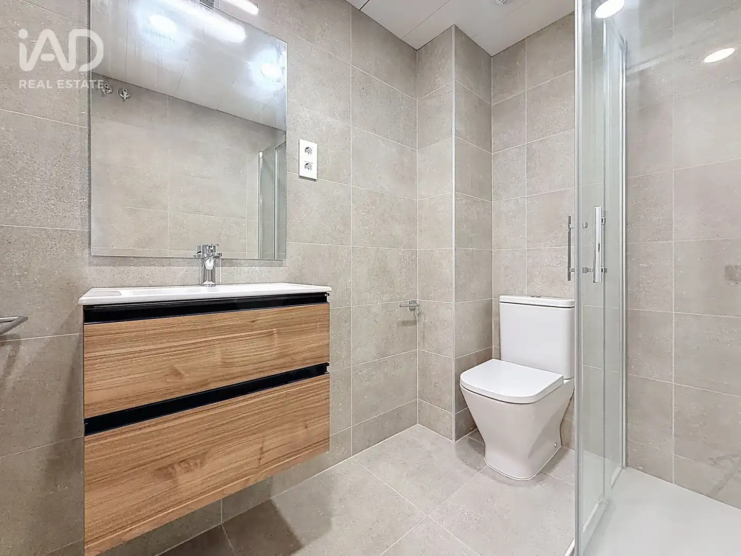 Baño de Piso en venta en Canet de Mar con Aire acondicionado y Calefacción