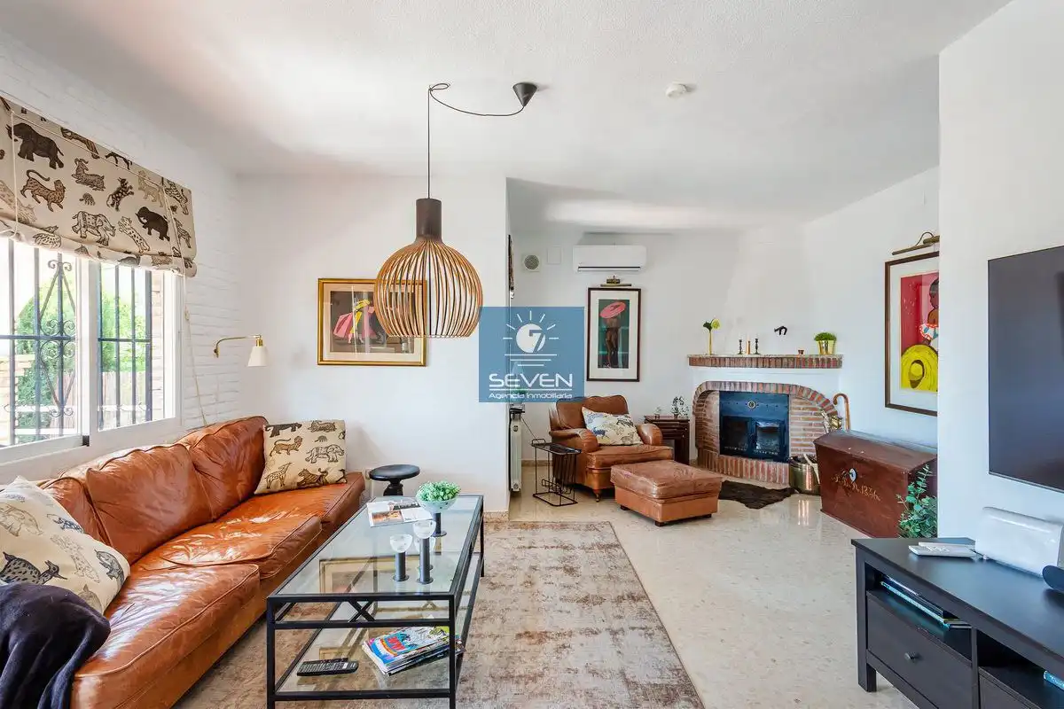 Living room of Houses for rent in Almuñécar  with Air Conditioner, Heating and Private garden