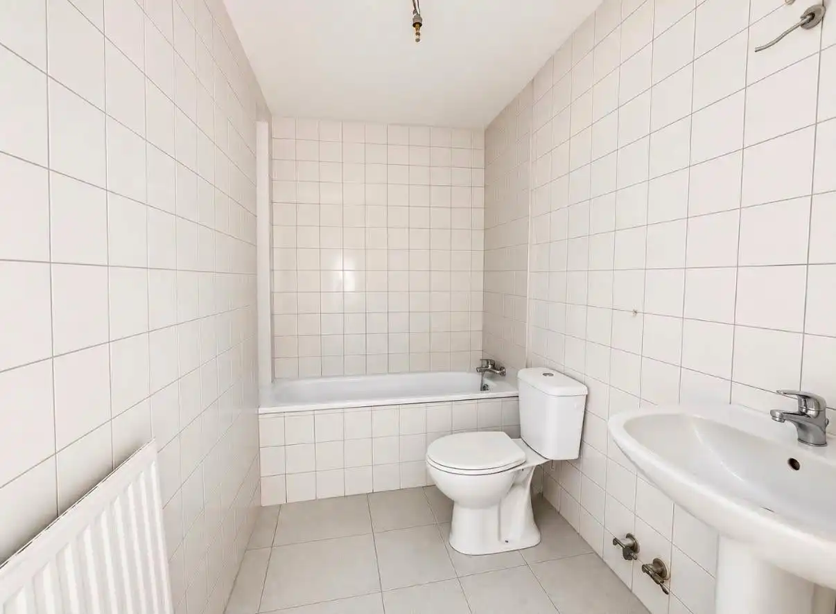 Baño de Piso en venta en Barañáin / Barañain
