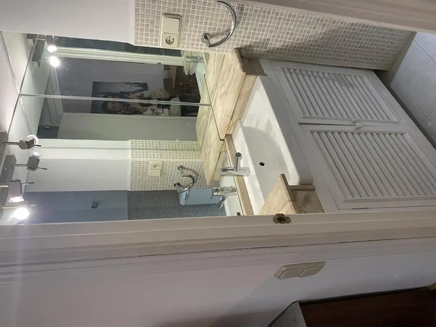 Badezimmer von Wohnungen zur Miete in  Madrid Capital mit Klimaanlage und Balkon
