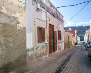 Vista exterior de Àtic en venda en Las Palmas de Gran Canaria amb Terrassa i Alarma