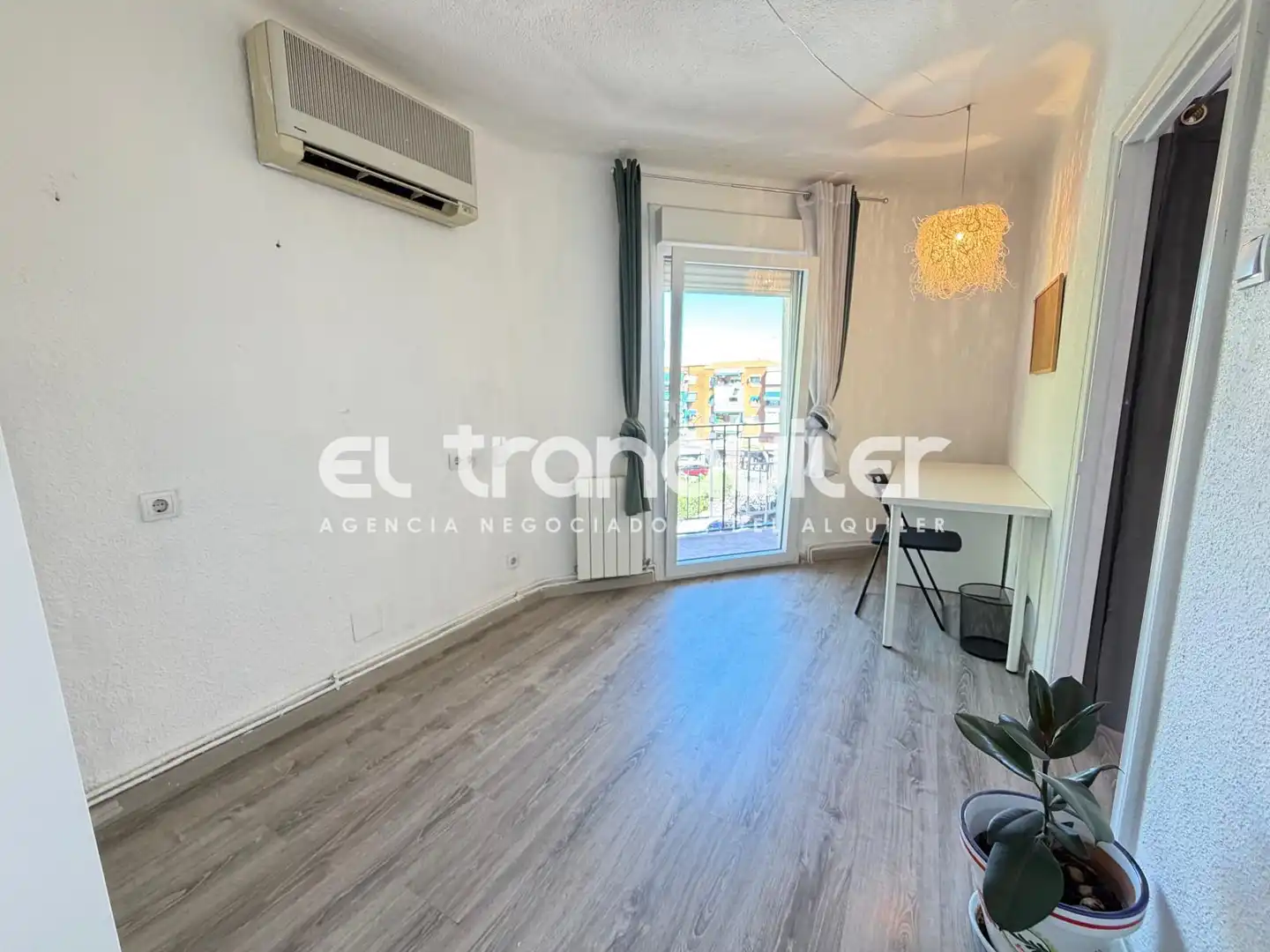 Habitación de Piso de alquiler en Madrid con Aire acondicionado, Terraza y Amueblado