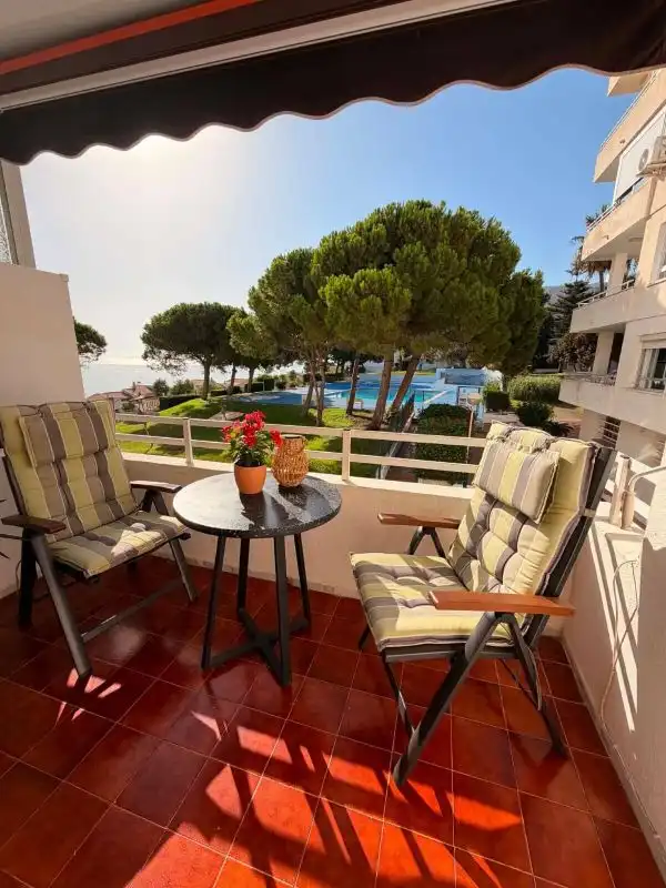Apartament amb piscina en venda a AVENIDA ESCANDINAVIA N37, imagen 3