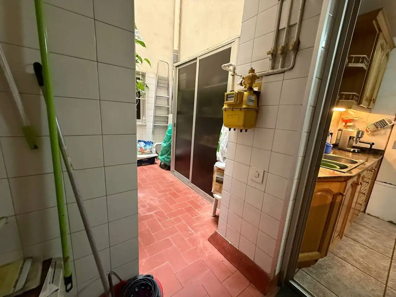 Wohnung zum Verkauf in Cornellà de Llobregat mit Balkon