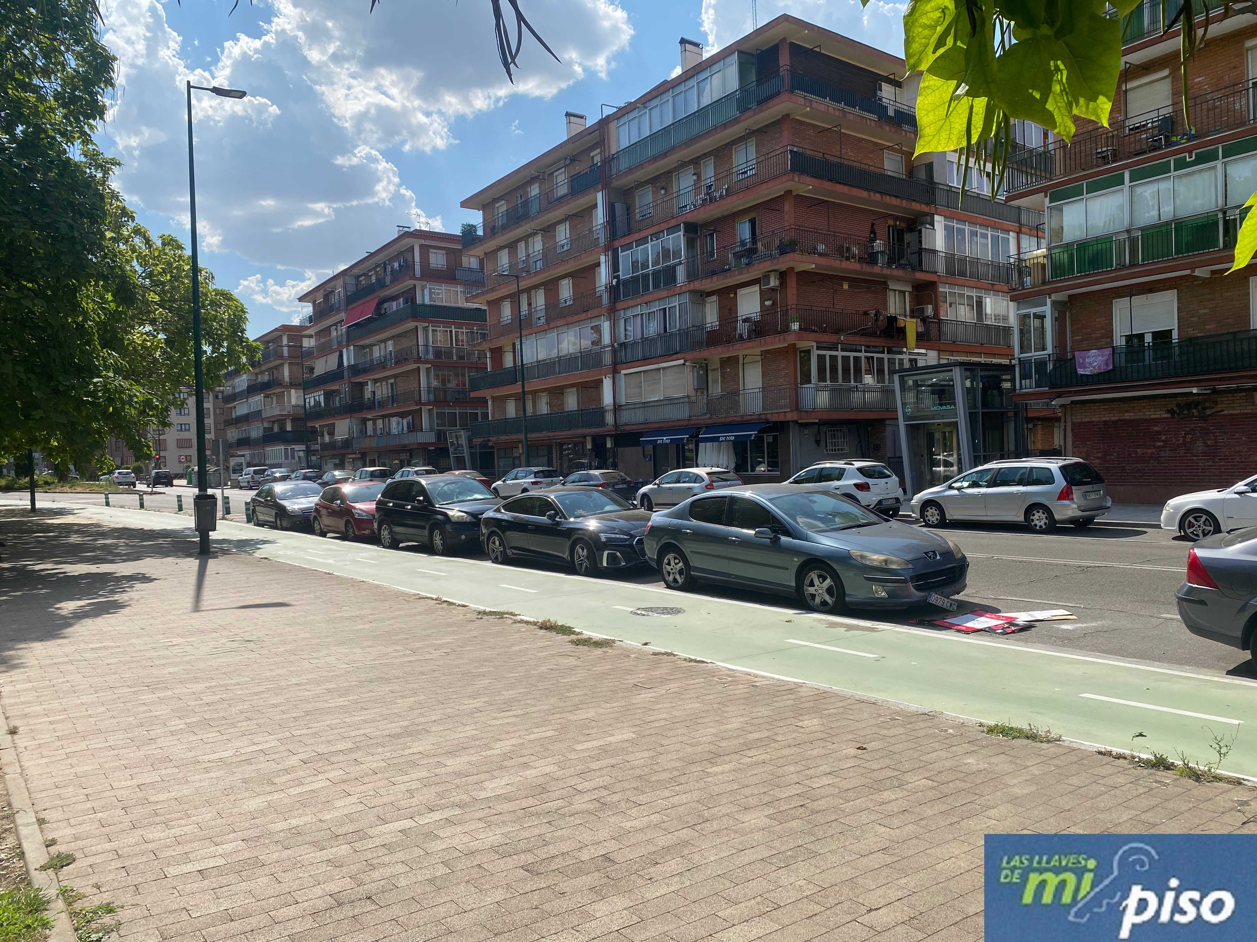 Parking de Piso en venta en Valladolid Capital con Calefacción, Parquet y Terraza