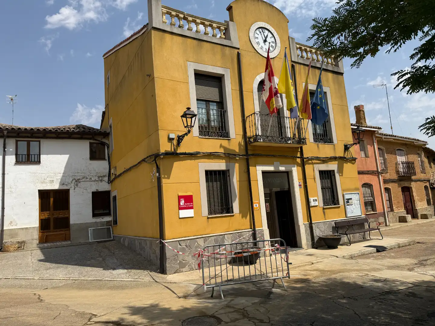 Vista exterior de Casa o chalet en venta en Boadilla de Rioseco con Amueblado, Horno y Lavadora