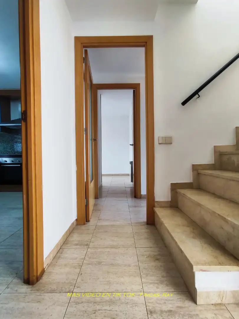 Maisonette zum Verkauf in Ripollet mit Klimaanlage, Heizung und Terrasse