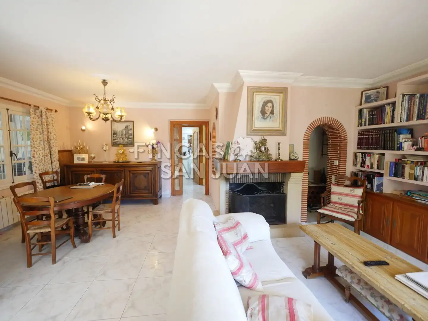 Sala d'estar de Casa o xalet en venda en Sant Joan d'Alacant amb Terrassa, Traster i Piscina