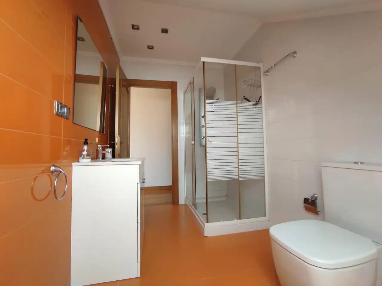 Baño de Casa o chalet en venta en Marina de Cudeyo con Calefacción, Jardín privado y Parquet